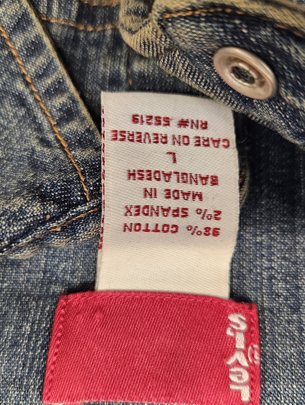 LEVI’S Vintage Western Denim Shirt Womens Size LARGE Long Sleeve Pearl Snaps - Picture 10 of 10